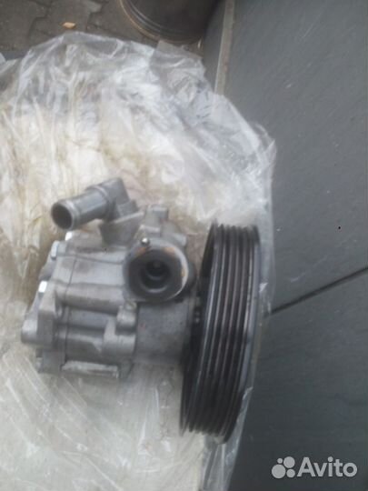 Audi A4 2006 года, Бензин2.0 насос гидроусилителя