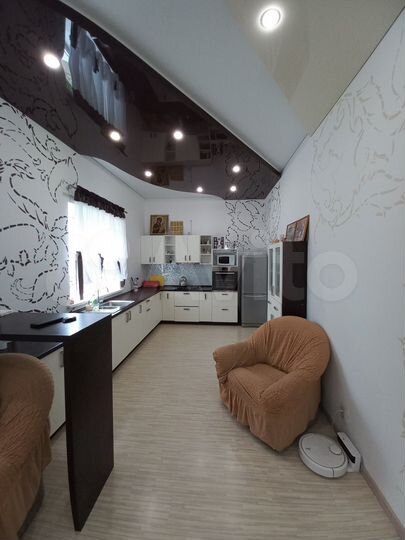 Коттедж 310 м² на участке 8,1 сот.