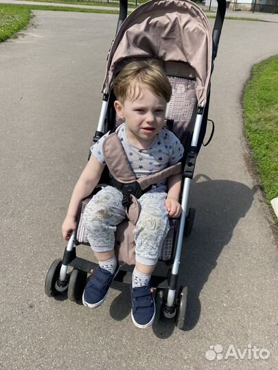 Прогулочная коляска