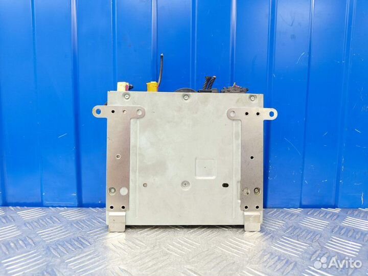 Блок управления радио Audi A8 D3 3.7 BEL 2004