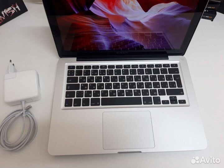 Apple MacBook Pro 13 core i5/8gb/256ssd