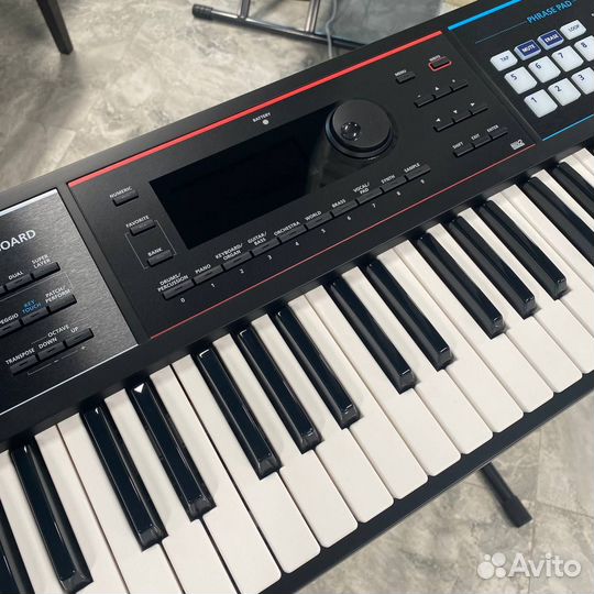 Синтезатор Roland juno-DS61