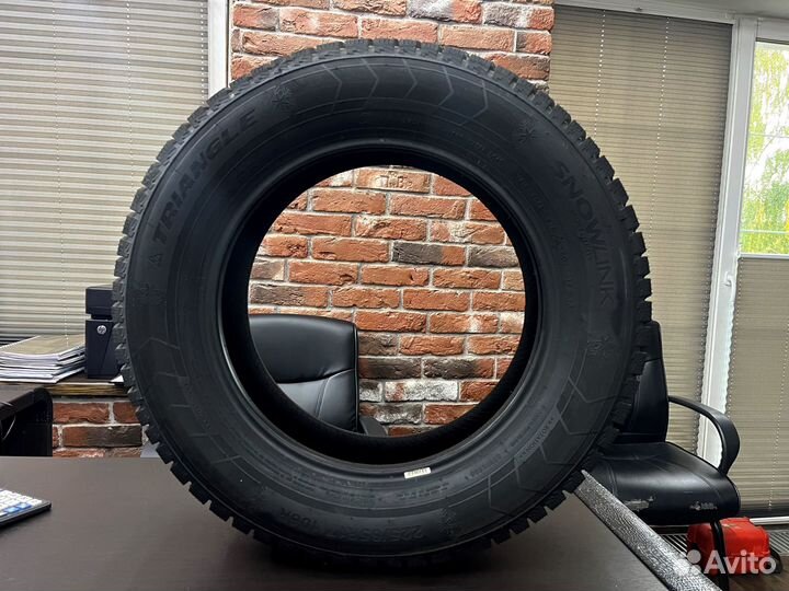 Triangle PL01 225/65 R17 106R