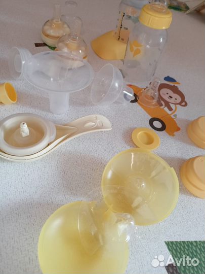 Medela Harmony молокоотсос + соски + бутылочка