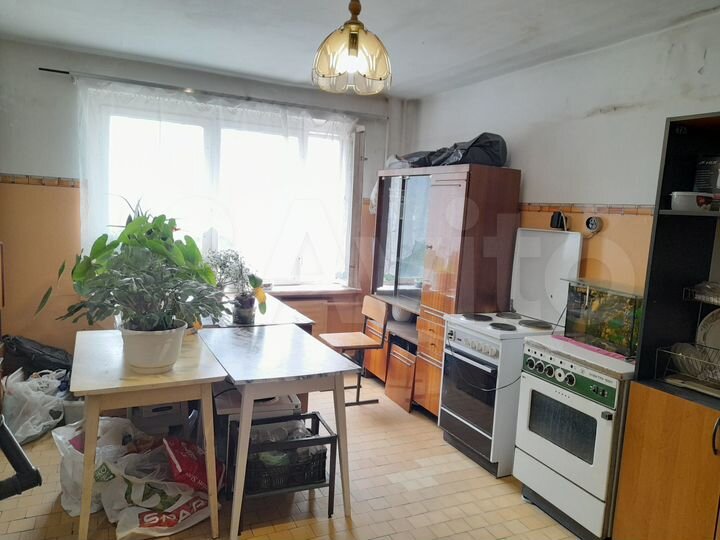 Комната 24 м² в 5-к., 2/5 эт.