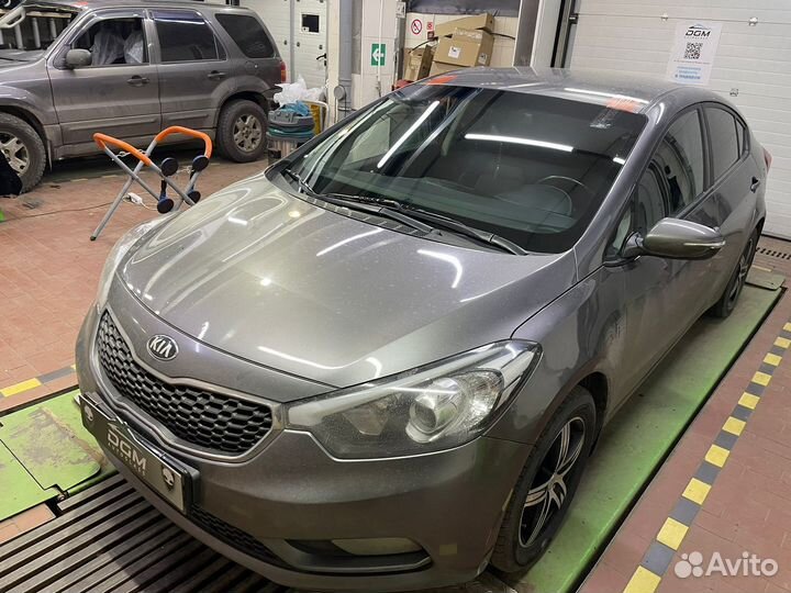 Лобовое стекло Kia Cerato 3 с обогревом