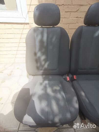 Передние сиденья на hyundai