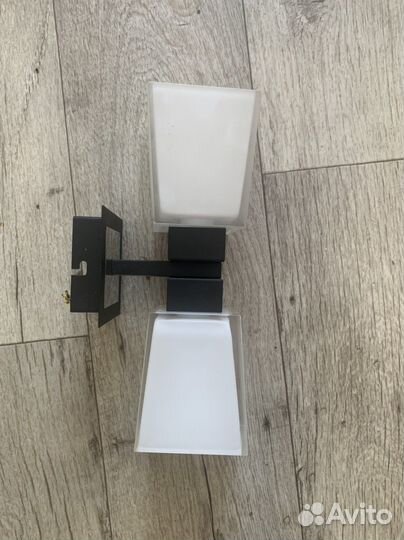 Светильник настенный на 2 лампы