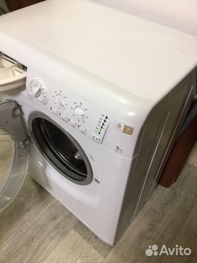 Стиральная машина Hotpoint-Ariston 5 кг