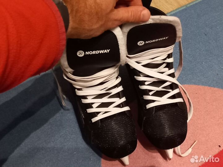 Коньки хоккейные 35 размер