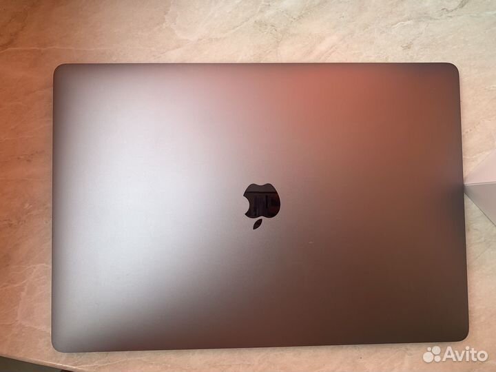 Apple MacBook Pro 15 2016 2,9 1tb