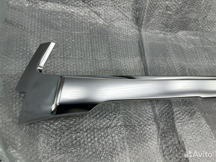 Нижний хром молдинг новый lexus LX 2015-2022 год