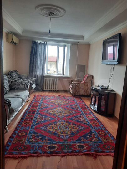 2-к. квартира, 58 м², 2/9 эт.