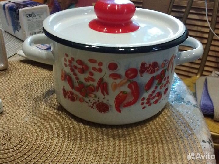 Кастрюля новая маленькая