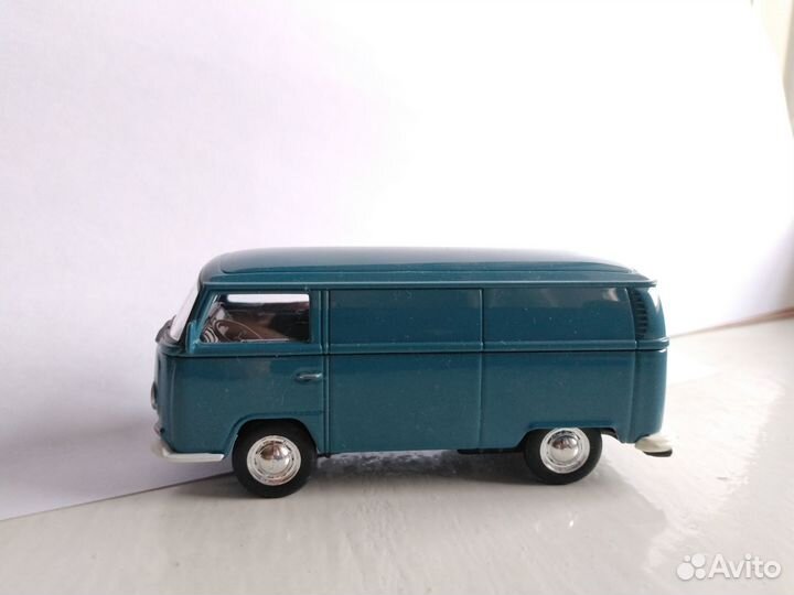 Volkswagen Bus T-2 /Bulli