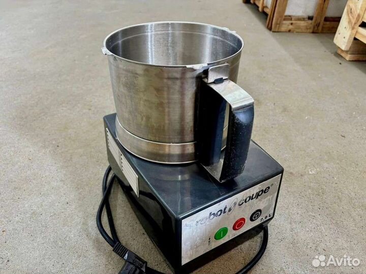 Кухонный процессор (куттер-овощерезка) Robot Coupe