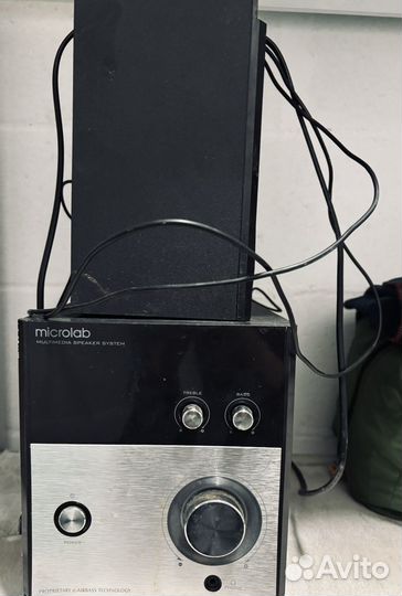 Сабвуфер и колонки Microlab m-880
