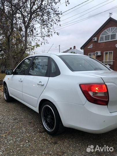 LADA Granta 1.6 МТ, 2013, 112 277 км
