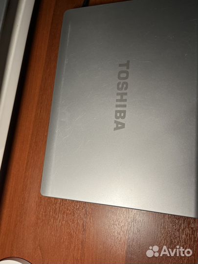 Ноутбук toshiba