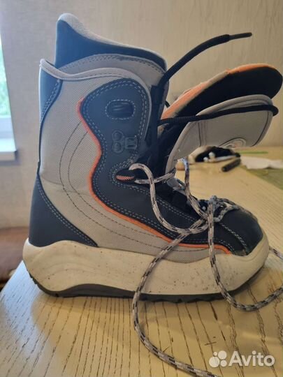 Сноуборд, ботинки для сноуборда