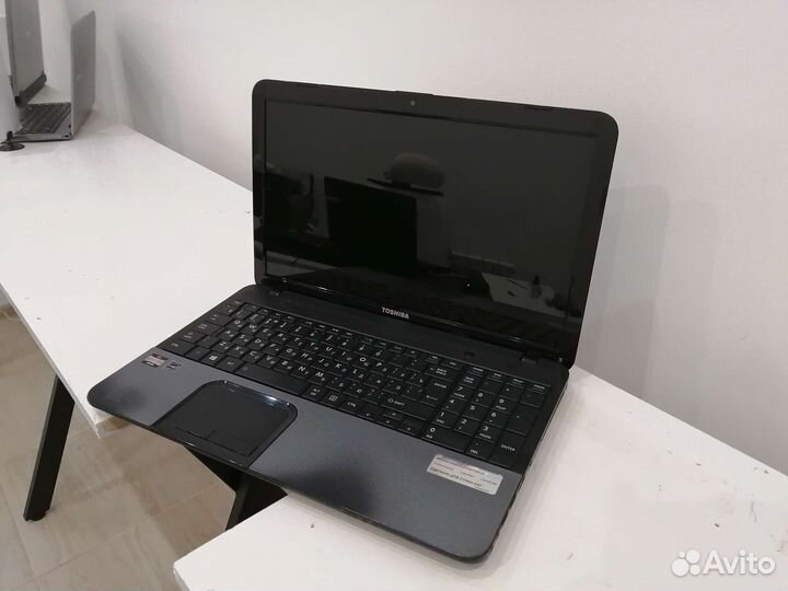 Ноутбук Toshiba для учебы и работы