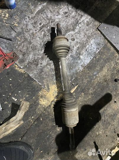 Полуоси задние Land Rover Discovery 3