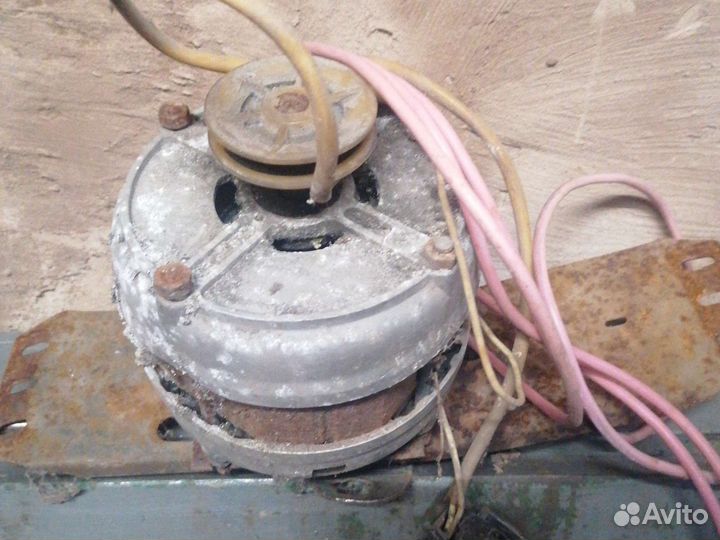 Двигататель стиральной машины