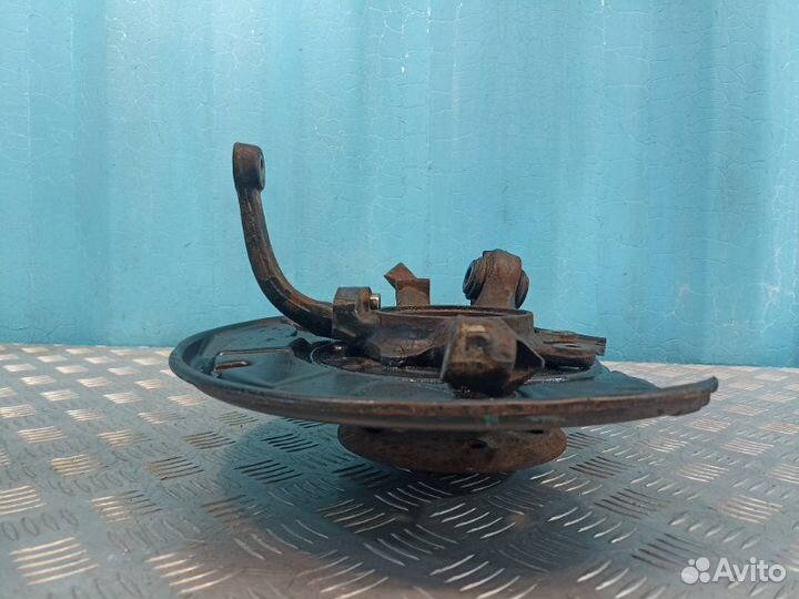 Кулак цапфа задний левый Mercedes-Benz W220