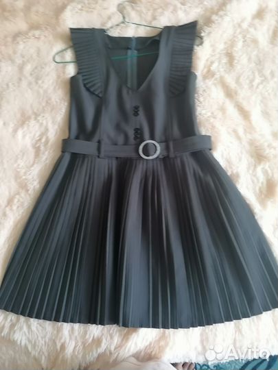 Продаю школьные вещи