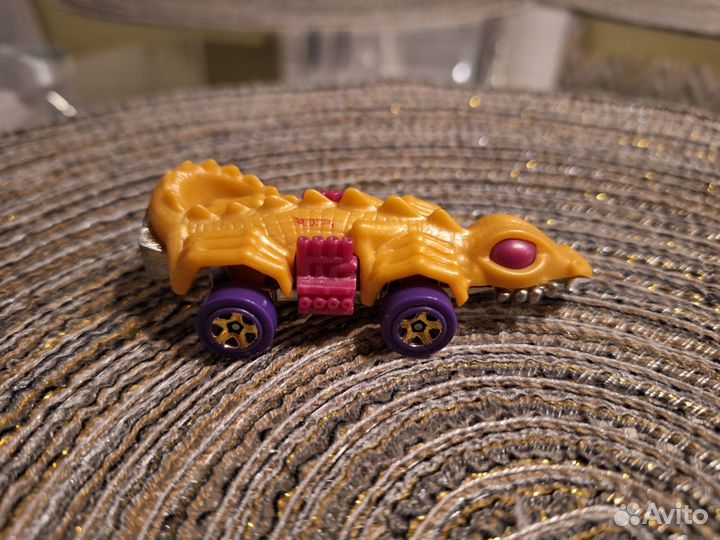 Hot Wheels Dino Riders