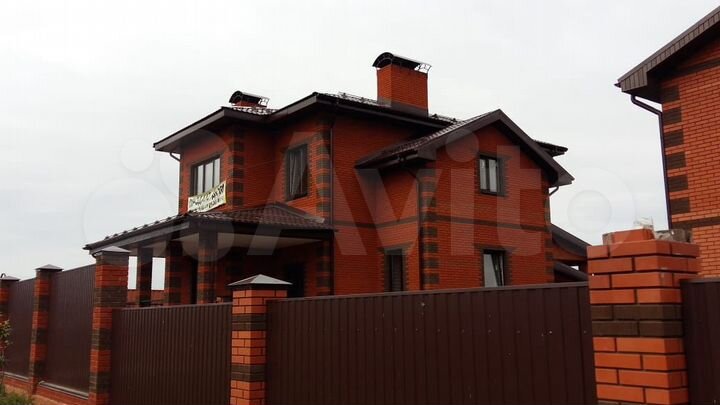 Дом 200 м² на участке 11 сот.
