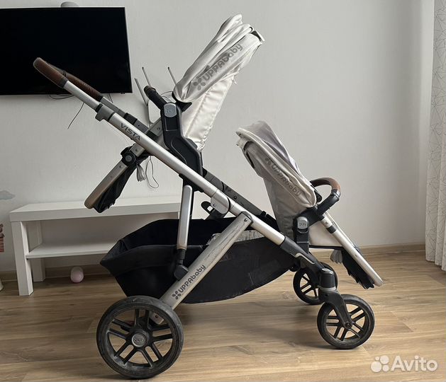 Коляска для двойни / погодок uppababy vista