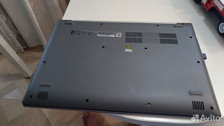 Lenovo ideapad 320