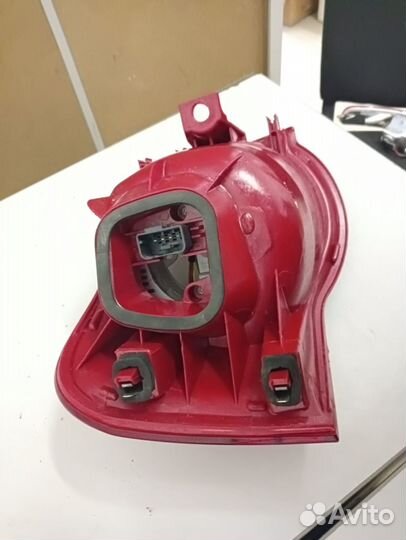 Фонарь правый VW Passat B6 2005-2010 4411988RAE