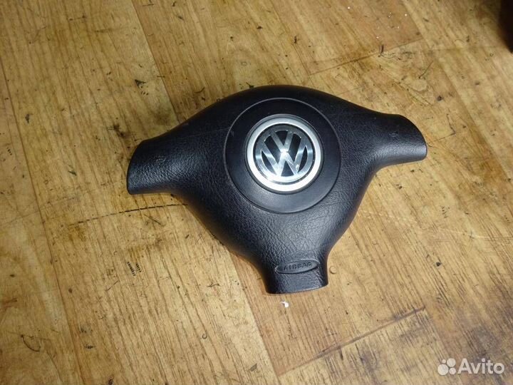 Подушка безопасности в рулевое колесо Volkswagen