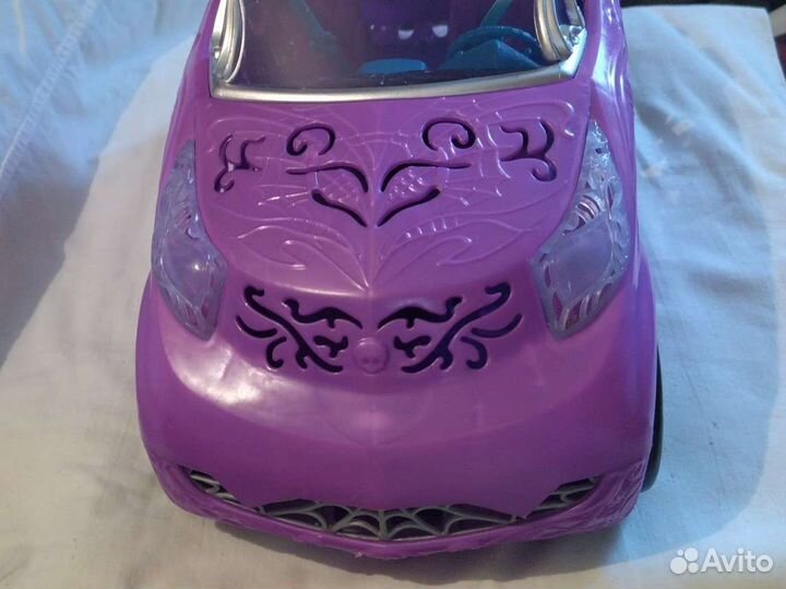 Автомобиль монстр хай