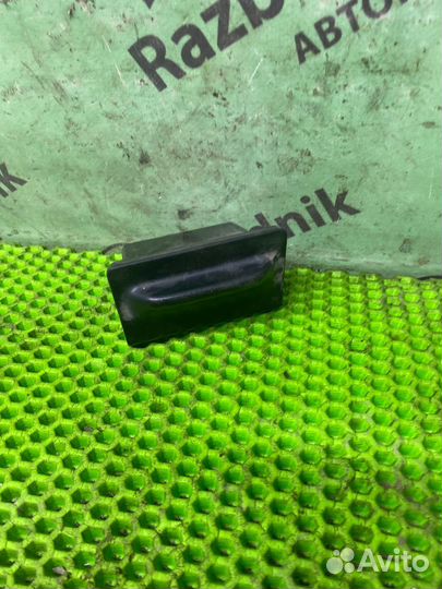 Пепельница передняя Mazda Familia