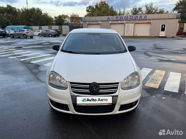 Volkswagen Jetta 1.6 МТ, 2010, 200 122 км