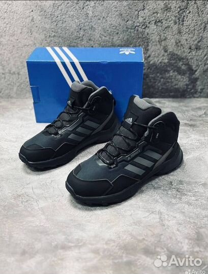 Зимний кроссовки 43р