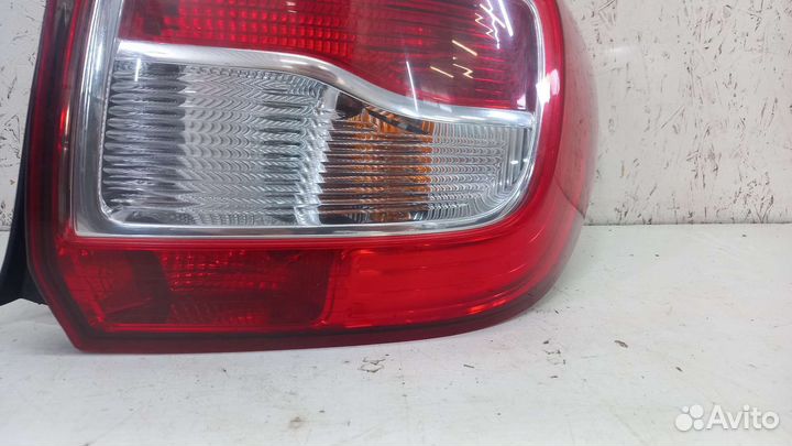 Фонарь задний правый Renault Logan 2