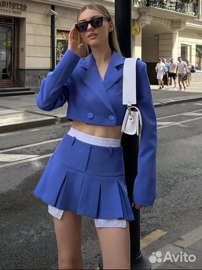 Костюм женский с юбкой и пиджаком