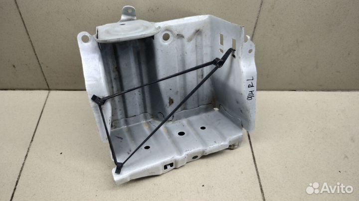 Кронштейн (сопут. товар) Fortuner 2015