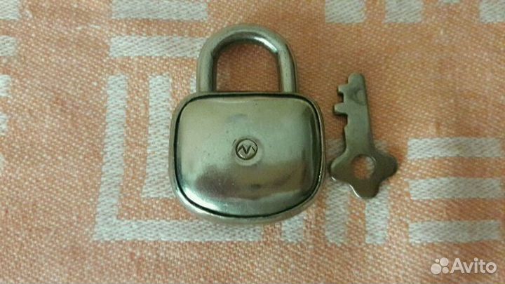 Замок навесной старинный