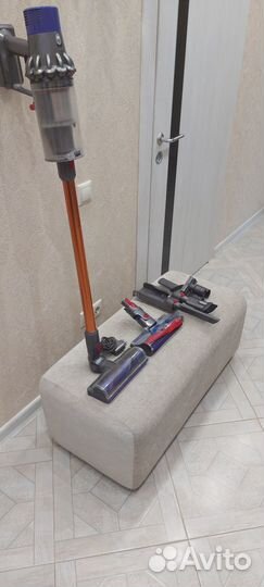 Продам пылесос dyson cyclone v10 absolute