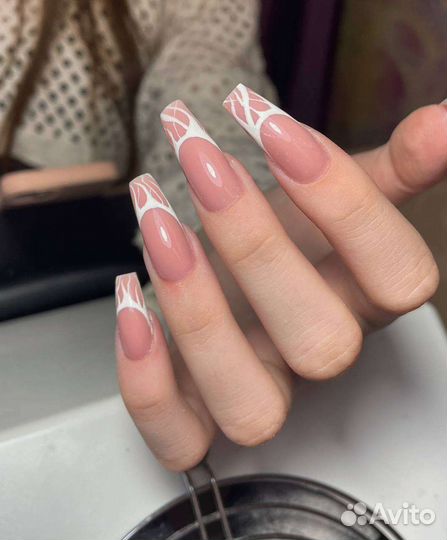 Маникюр на дому