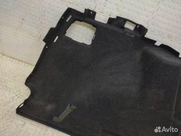 Обшивка багажника левая Skoda Karoq 2017