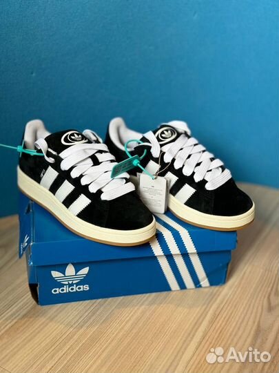 Новые кроссовки