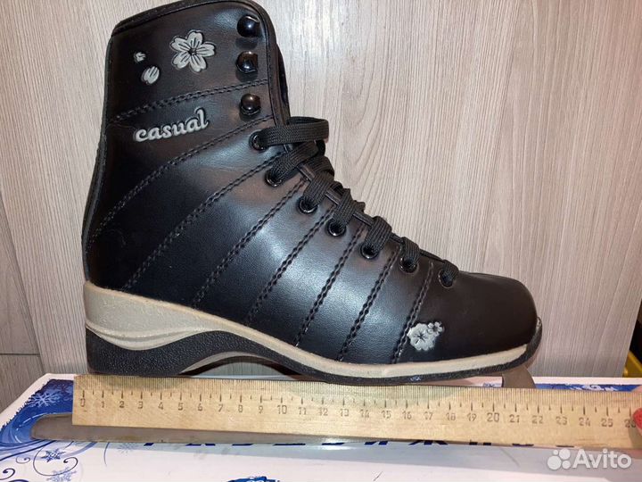 Коньки фигурные Larsen casual 35 размер подарок