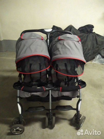 Коляска для двойни