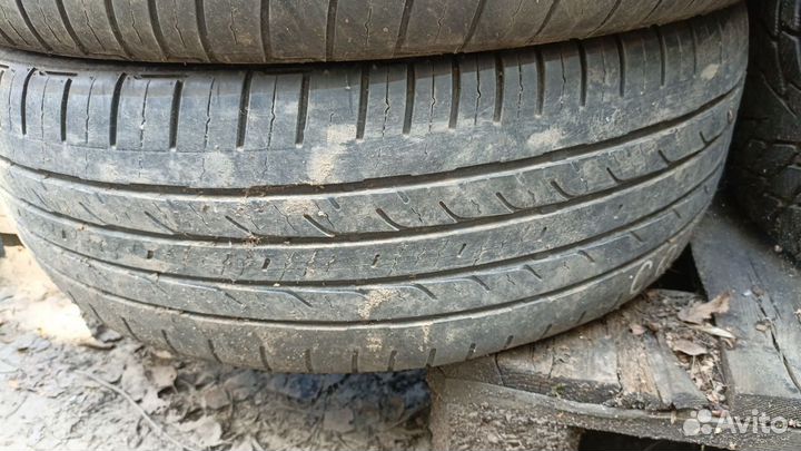 Bridgestone Dueler H/T 215/60 R17